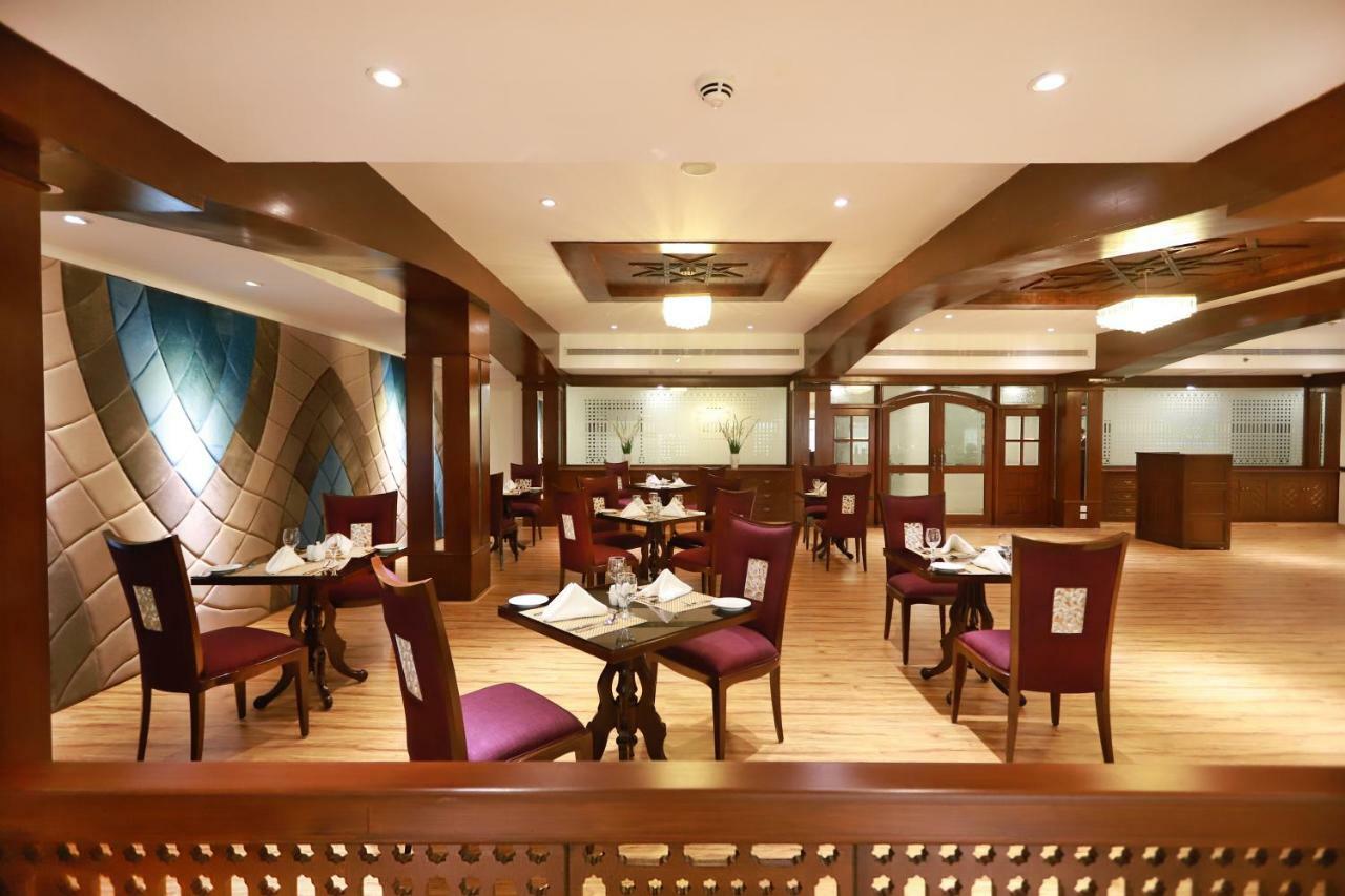 Islamabad Regalia Hotel Экстерьер фото