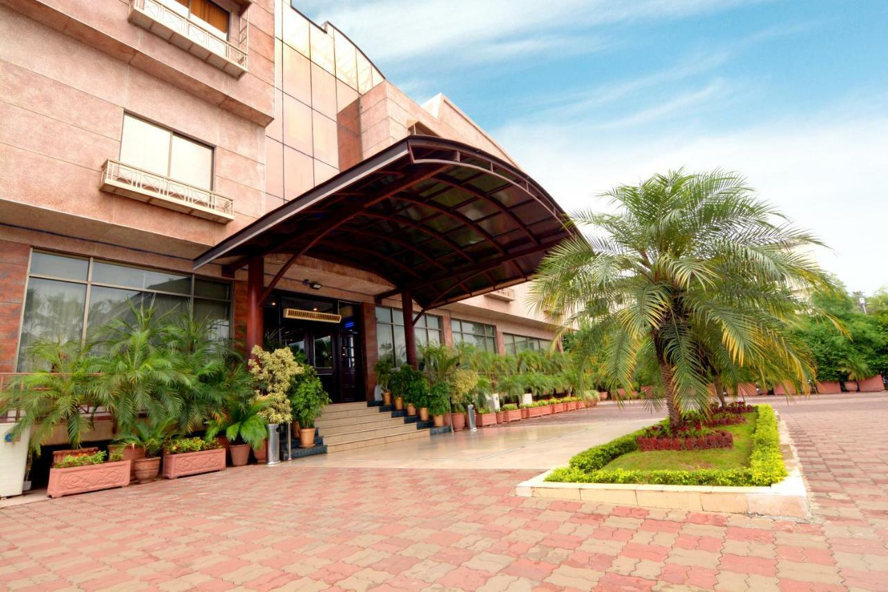 Islamabad Regalia Hotel Экстерьер фото