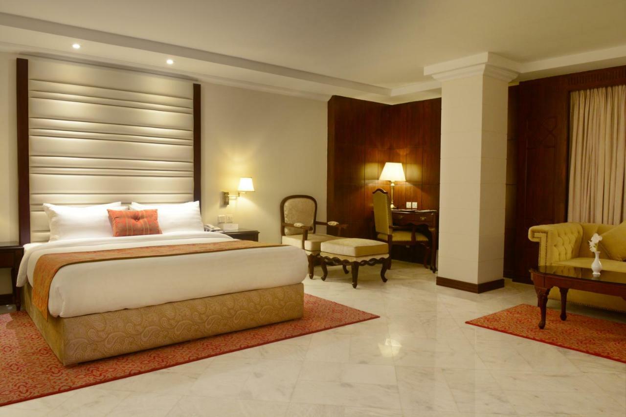 Islamabad Regalia Hotel Экстерьер фото